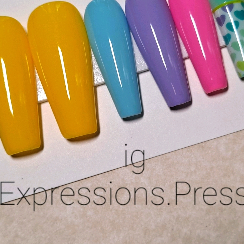 Press on nails